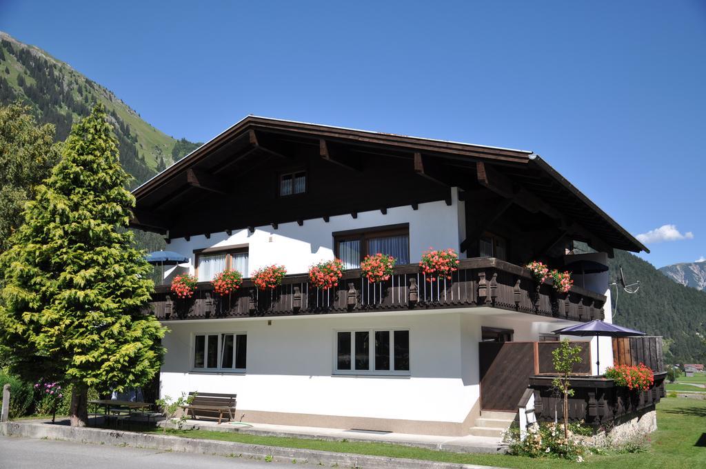 Ferienwohnung Armin Knitel Holzgau Exterior foto